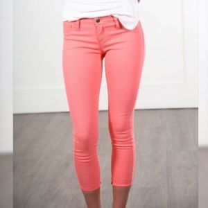 LAST pair!! 👈🏻CORAL CROPPED JEGGINGS!